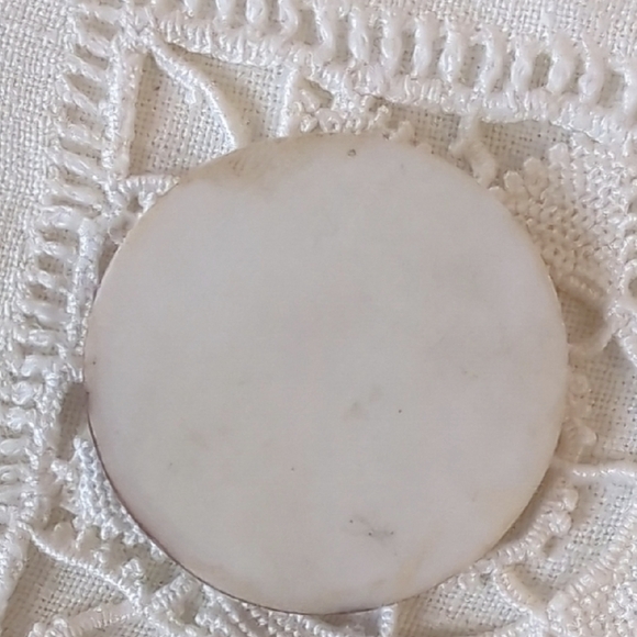 Victorian Edwardian Shell Cameo • 1880–1920 Carved Lady - Picture 3 of 4